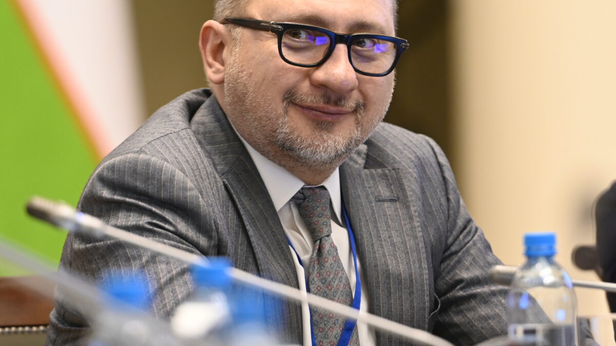 Креативная экономика в индустриальных парках в ожидании постиндустриального общества