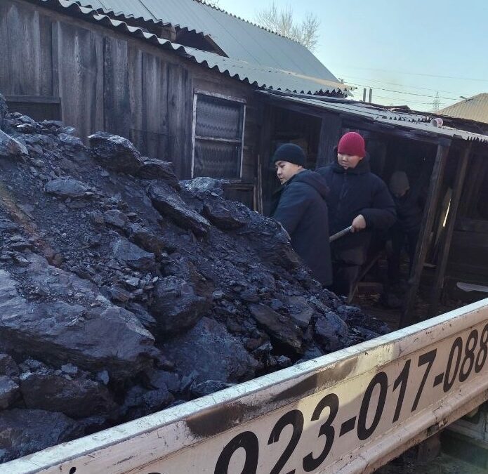 Активисты «Добрые Сердца Тувы» поддержали семью героя