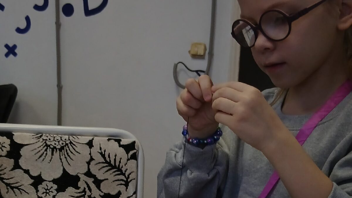 Делаем украшения своими руками