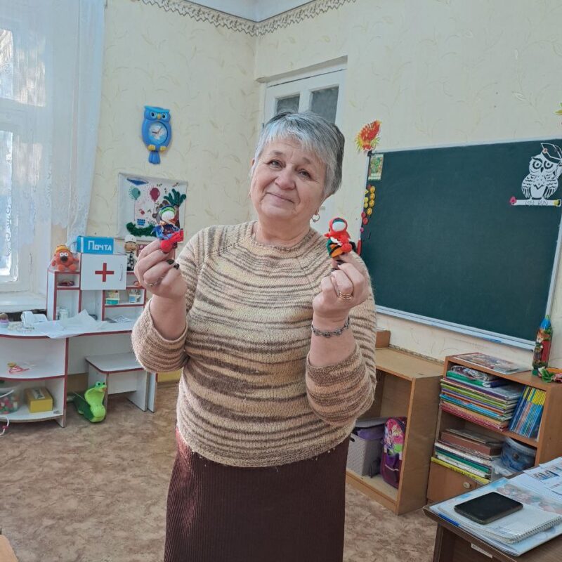 «Я заболела этим видом рукоделия»: мастерица создаёт шедевры из старых вещей