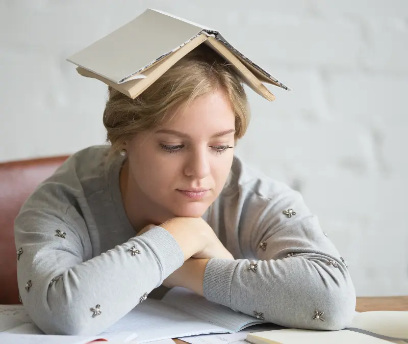 Страшный сон студента: что делать, если не сдал экзамен в университете? 