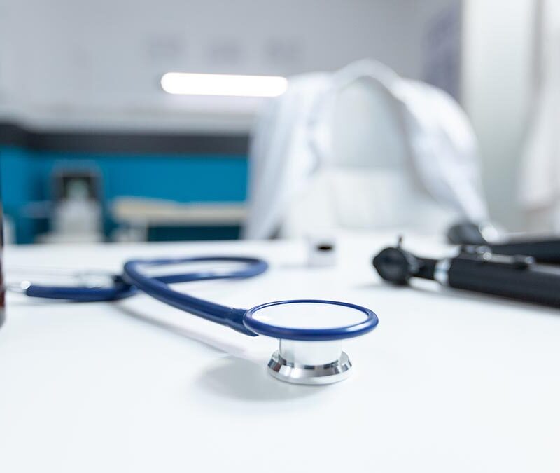 Неработающим россиянам придётся платить 45 тысяч за ОМС? Предложение обсуждают в Совфеде