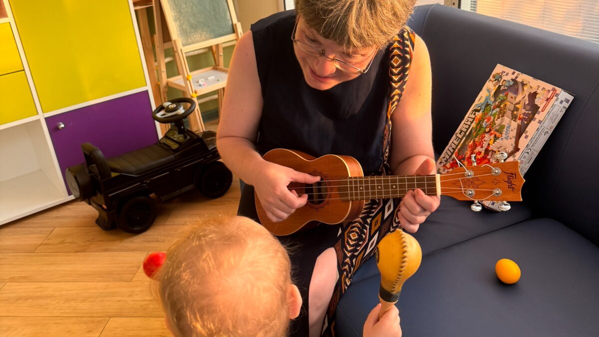 4 февраля — День борьбы с раком. Как жёлтый чемоданчик арт-терапевтов может помочь детям…