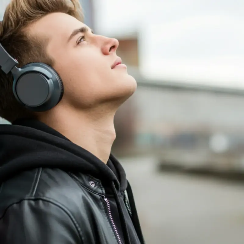 Цвета шума: что это такое и как они влияют на человека