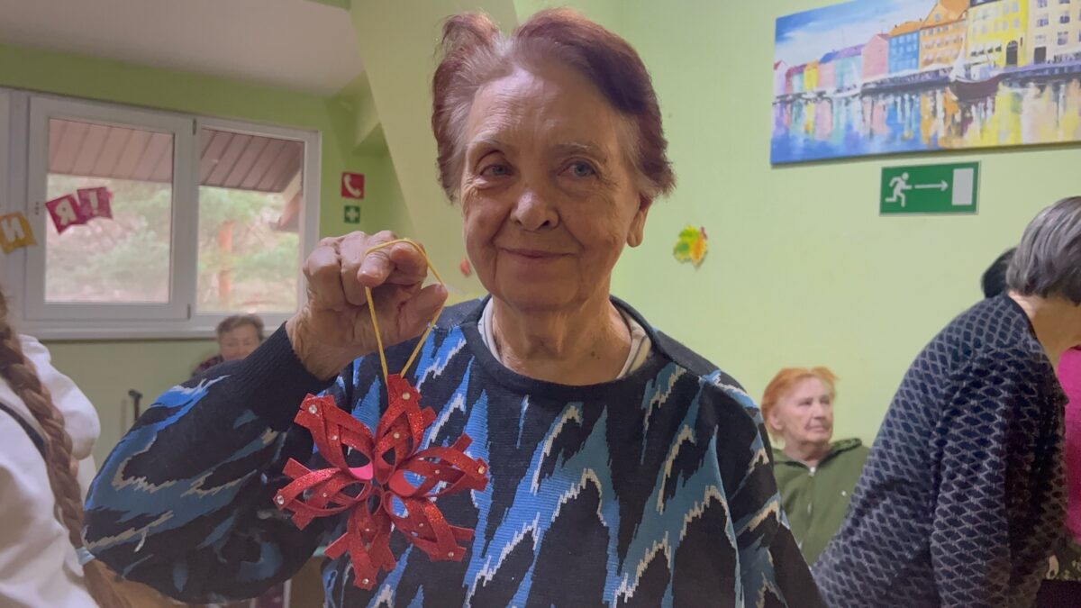 «Спасибо вам, спасибо, что приехали»: Волонтеры посетили пансионат