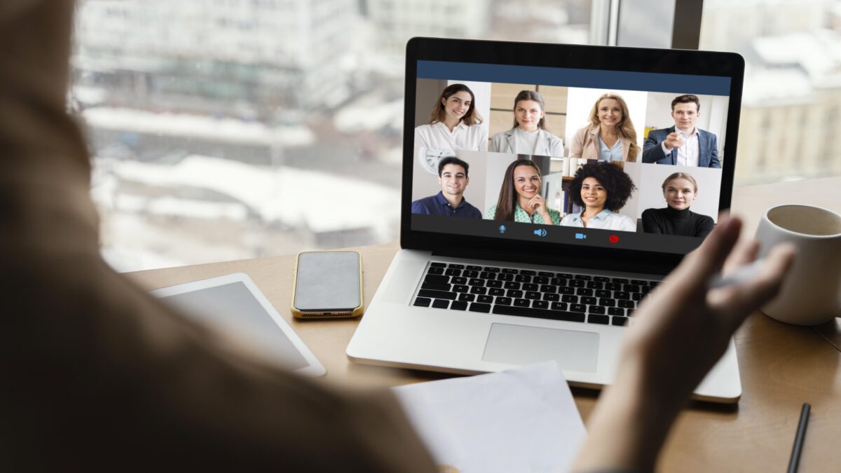 Вебинары, лекции и круглый стол: мероприятия для НКО в декабре 2025 года