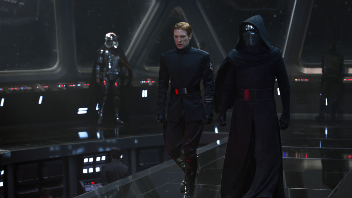 Кадр из фильма «Звёздные войны: Пробуждение силы» (2015)