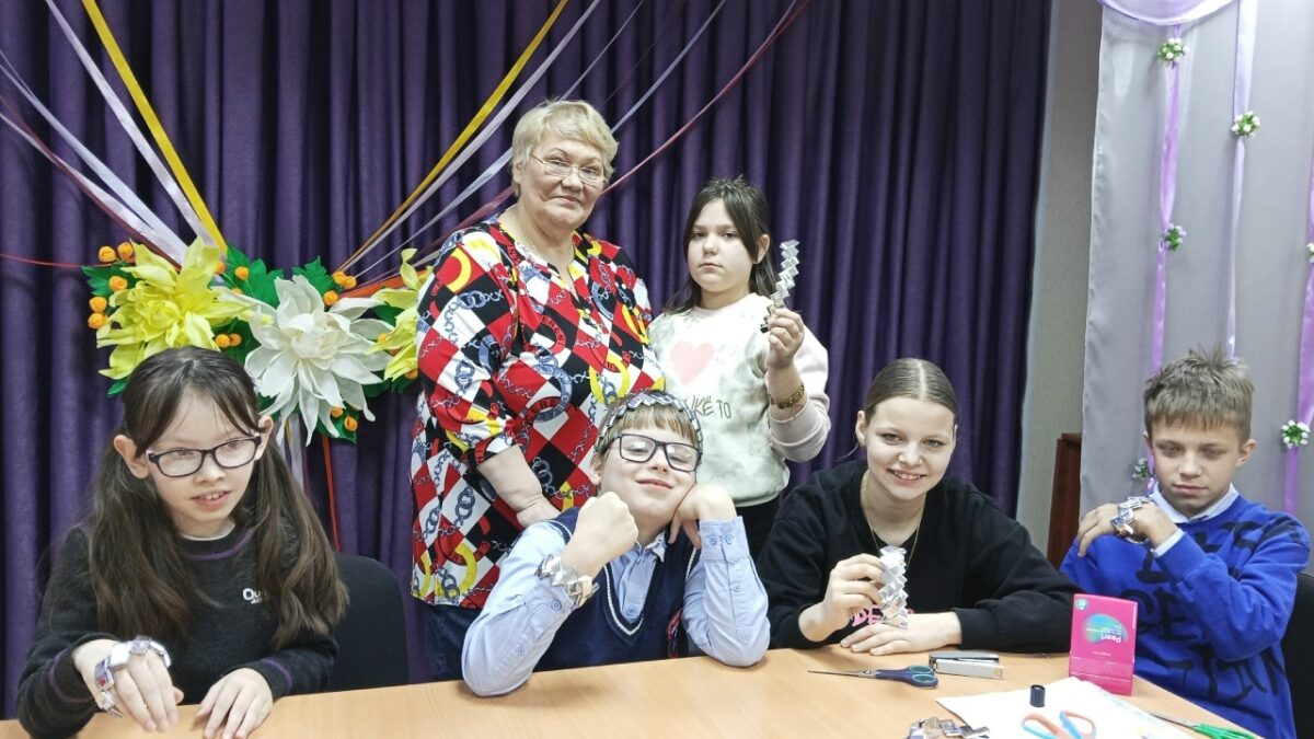 Мастер — класс «Чайные браслеты патриотизма»