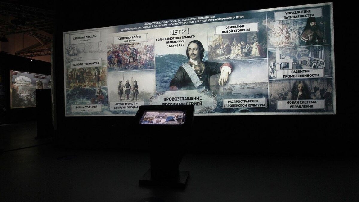 Новогоднее чудо от АНО «Волонтеры СПБ»: ожившая история Санкт-Петербурга