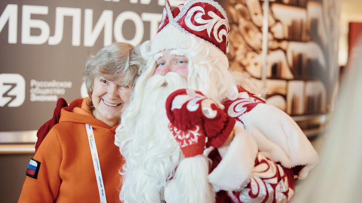 Как стать волонтёром на Новый год? Подборка интересных мероприятий из разных регионов 