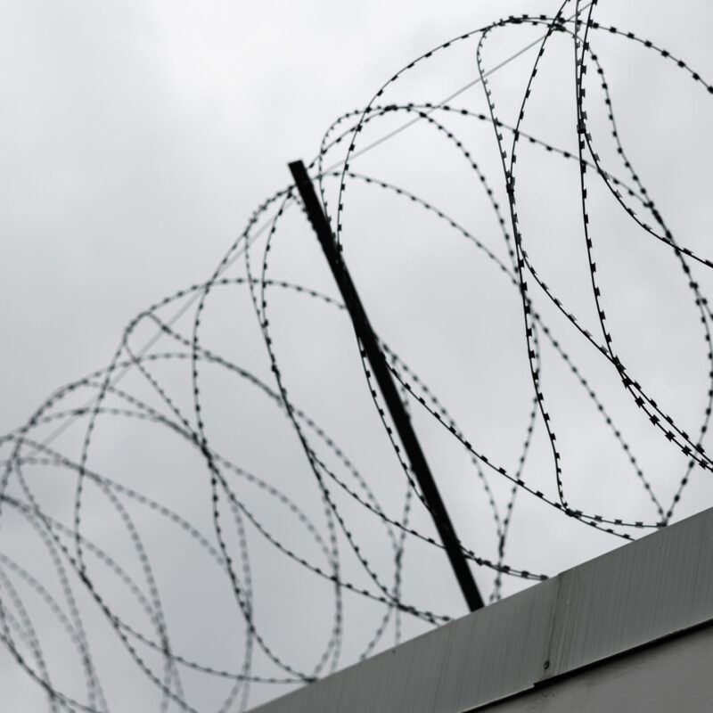 Мошенники придумали под Новый год новые схемы: где искать подвох?