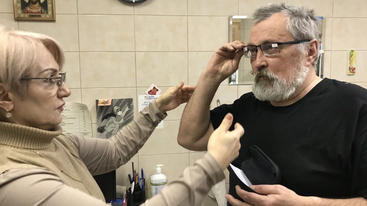 Очки для бездомных – от волонтёров «ТРАСКО»  