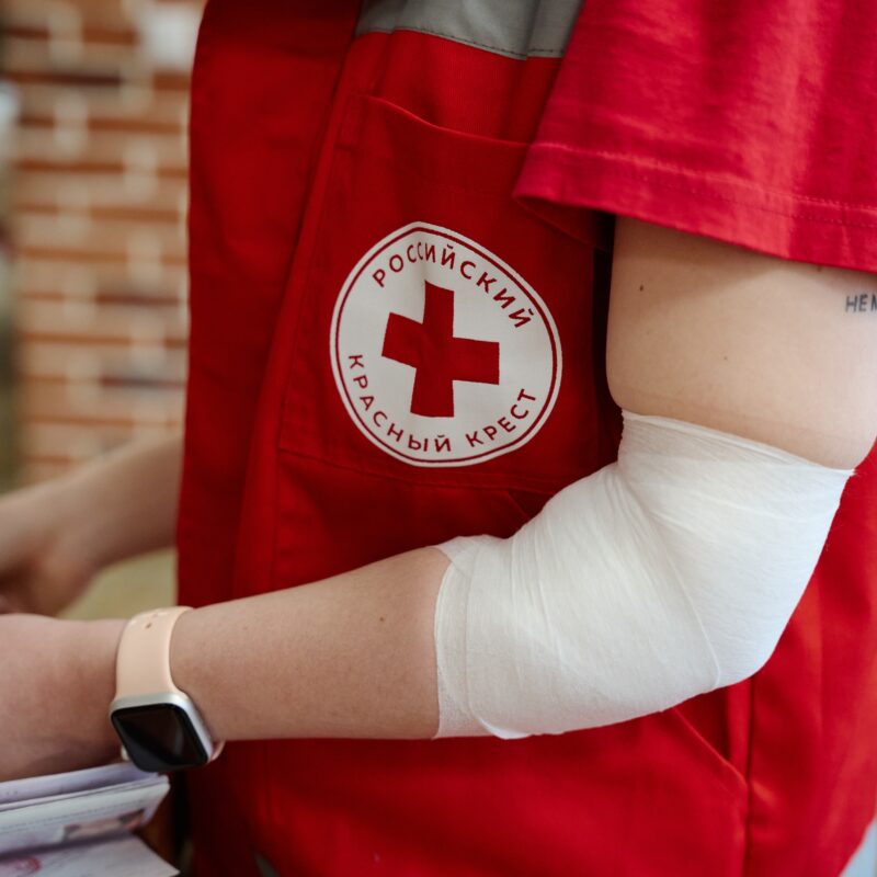 Президент России подписал закон о Российском Красном кресте: что это значит?
