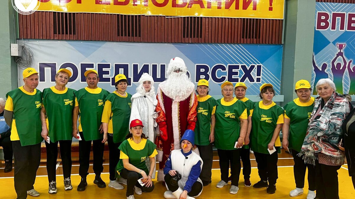 Волонтёры дарят тепло и праздничное настроение!