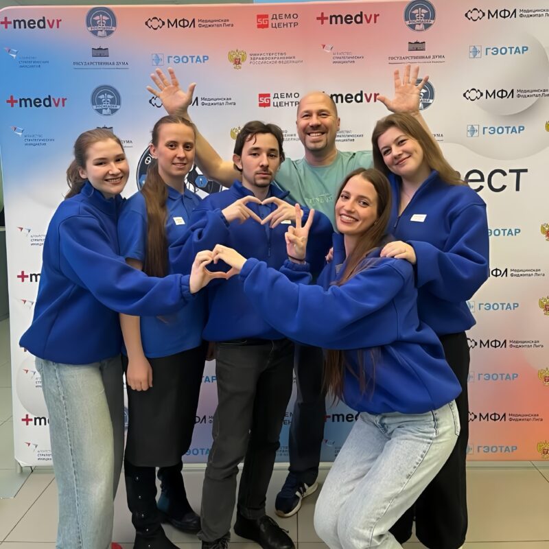 Один рейс – три вызова: студенты-медики не растерялись и пришли на помощь пассажирам самолёта