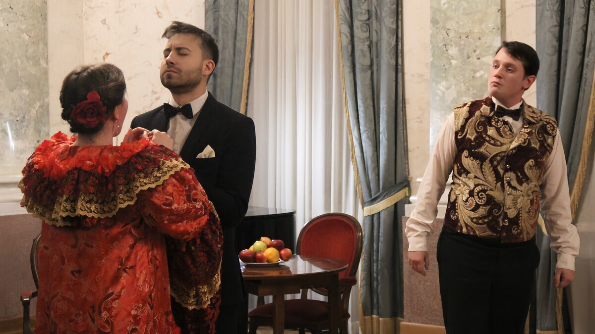 «Достучаться до каждого слушателя»: будущие артисты провели серию оперных спектаклей и концертов