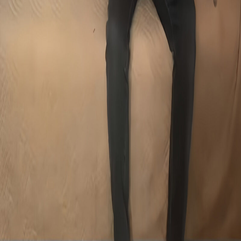 Спас лебедей, замерзающих на льду, житель Казахстана