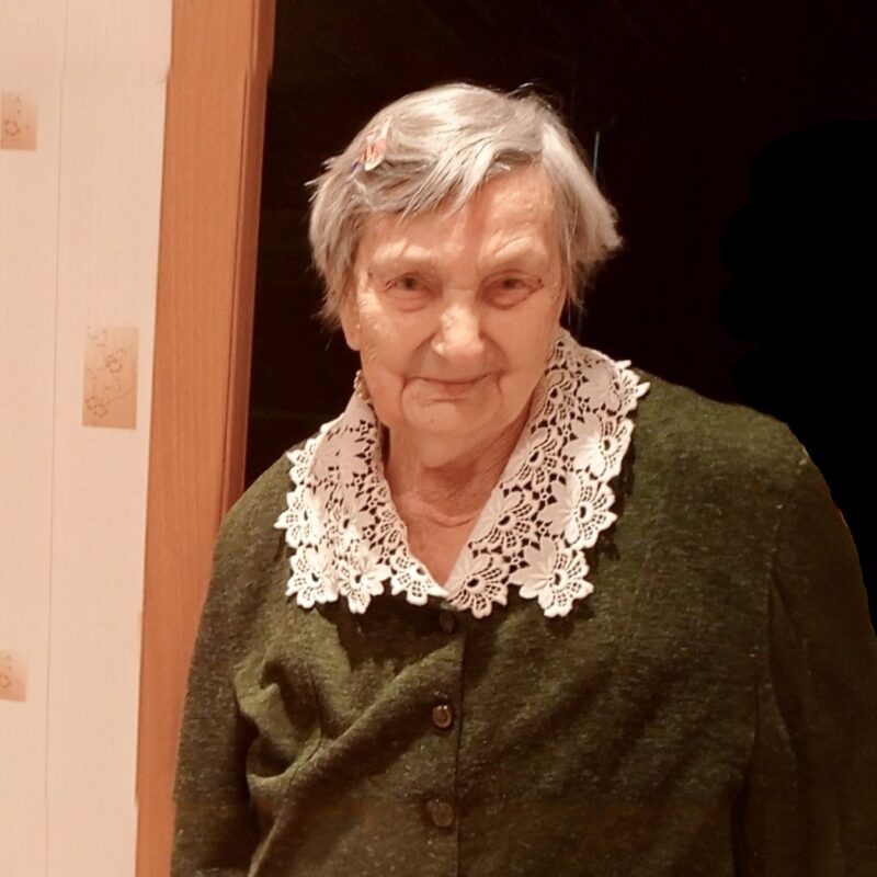 Новогоднее чудо: дружба 100-летней бабушки и директора магазина