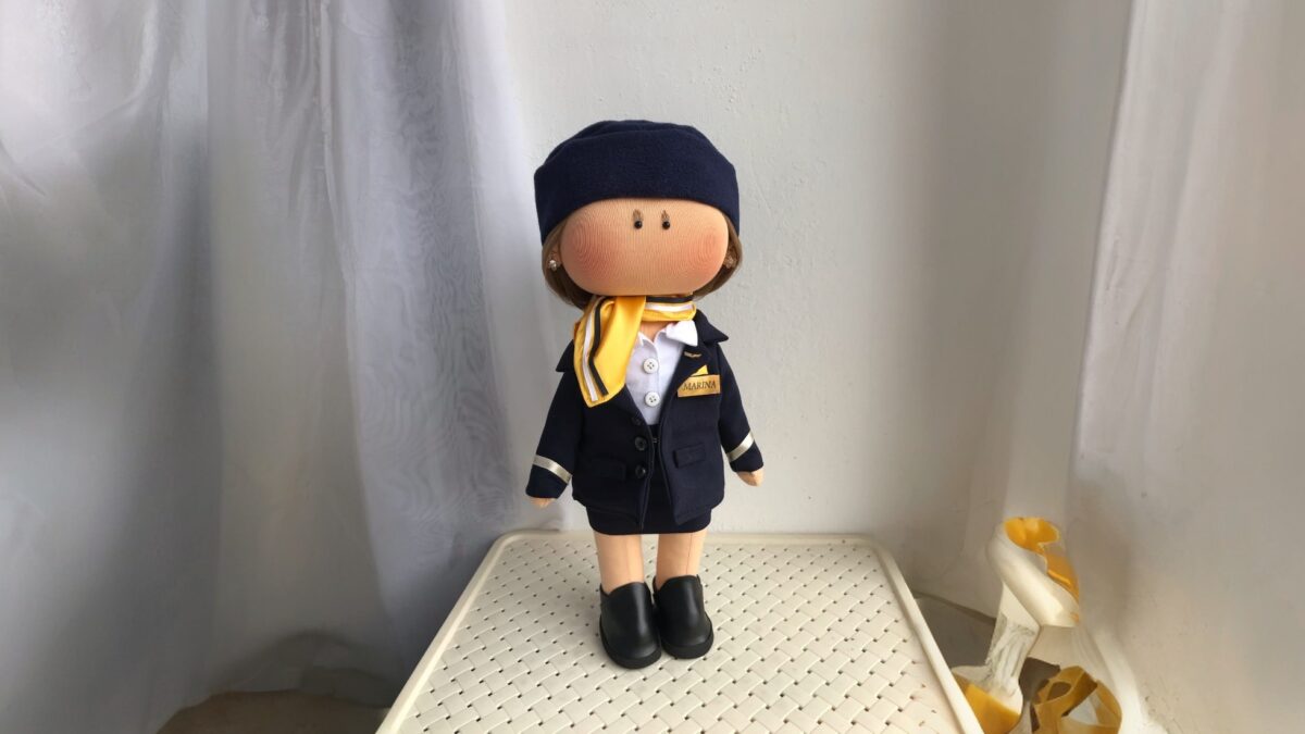 Мастерица создаёт кукол по фото и отправляет в другие страны