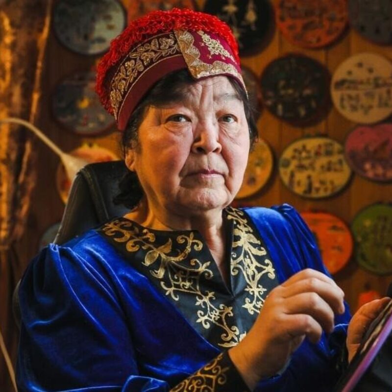 Необычная вышивка калмыцкой мастерицы и её непростая судьба