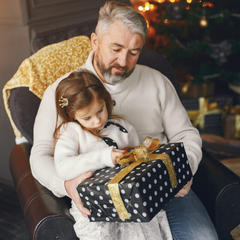 Что подарить папе: 50 идей на 2026 год