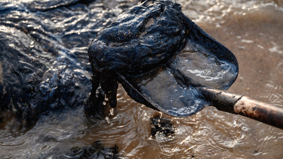 ЧС в Чёрном море: прошёл год с крушения танкеров