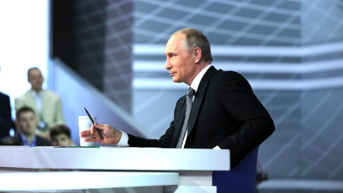 Стартовала прямая линия с Владимиром Путиным: где смотреть и как задать вопрос?