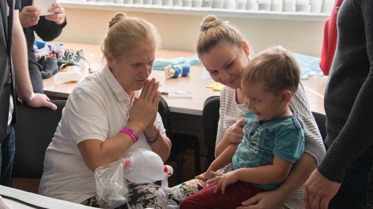 Помощь детям со СМА: 9 проверенных фондов и организаций