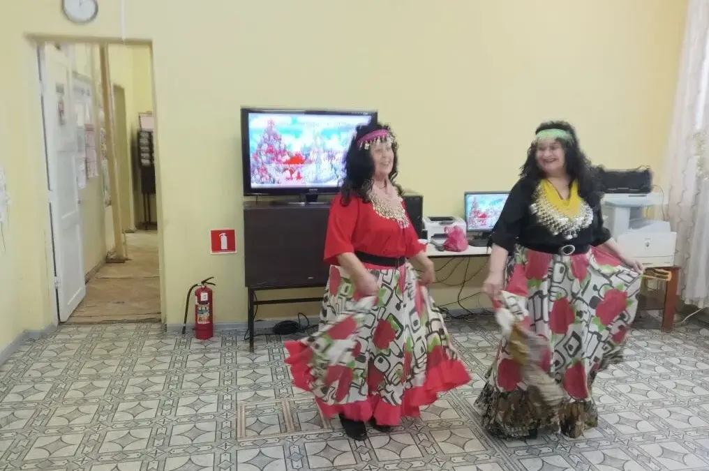 К нам стучится Новый год!