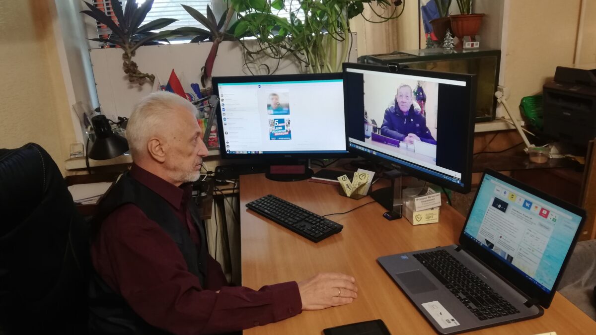 Проведены правовые дистанционные консультации и обучение работе с цифровыми сервисами цифровой…