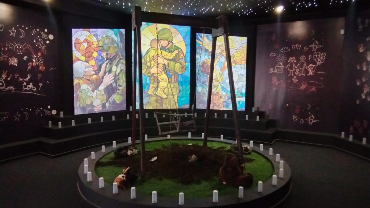 Зал славы героев СВО и Великой Отечественной войны. Зал памяти в честь погибших из-за боев детей