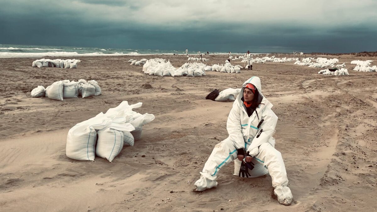 Катастрофа в Чёрном море – год спустя: наказаны ли виновные и что происходит сейчас на побережье?