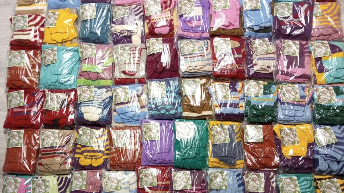 Белокатайские мастерицы дарят тепло «Торопыжкам с любовью».