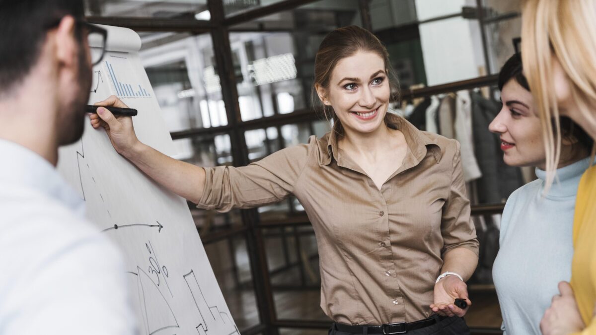 Личный бренд руководителя НКО: два кейса и пошаговый алгоритм, как завоевать доверие людей