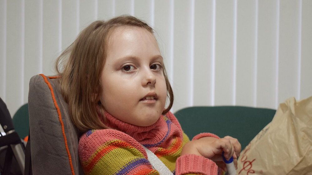 Помощь детям со СМА: 9 проверенных фондов и организаций