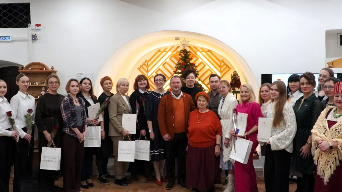 Карту волонтера культуры вручили в Карелии