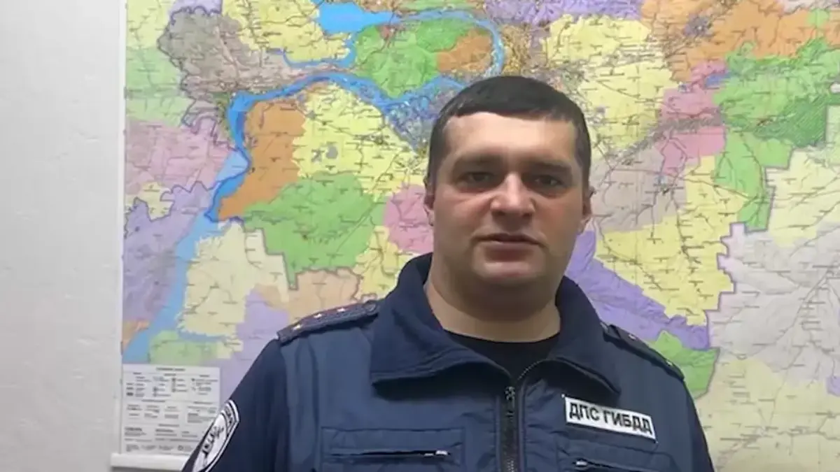 Полицейский спас семью, чья «Нива» застряла на рельсах