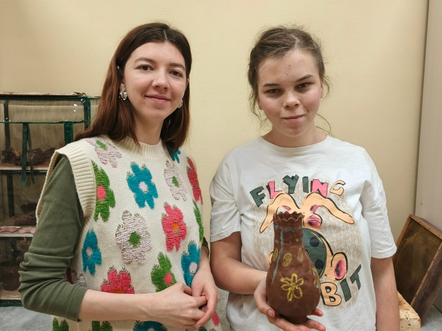 От комочка до горшочка: как инклюзивная гончарная мастерская в Вологодской области меняет жизни