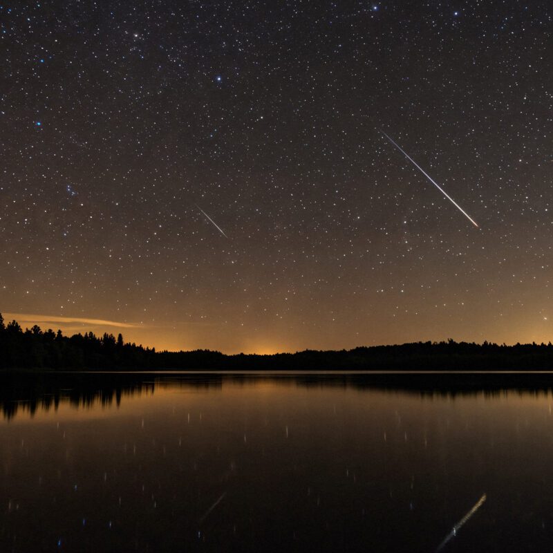Небо обрушится звездопадом в первые дни Нового года: что ожидать россиянам?