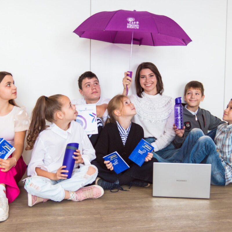 Днём программист, вечером решает ЕГЭ. Как педагогическое волонтёрство помогает жить в мире…