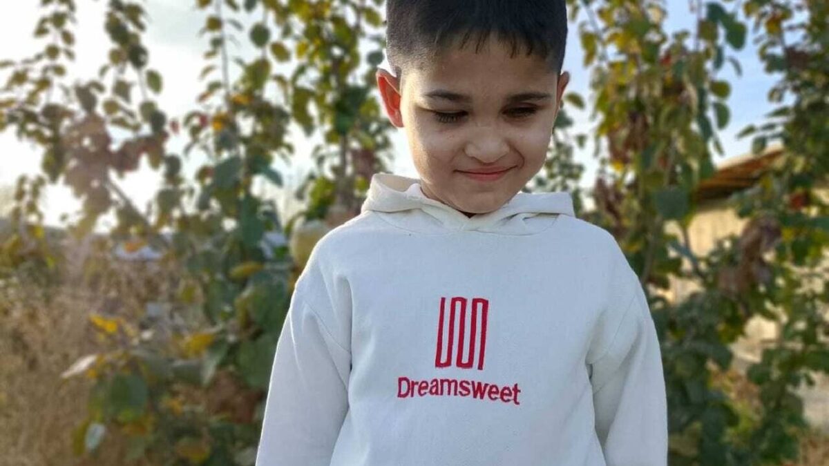 Хайотбеку нужна помощь, чтобы сохранить зрение