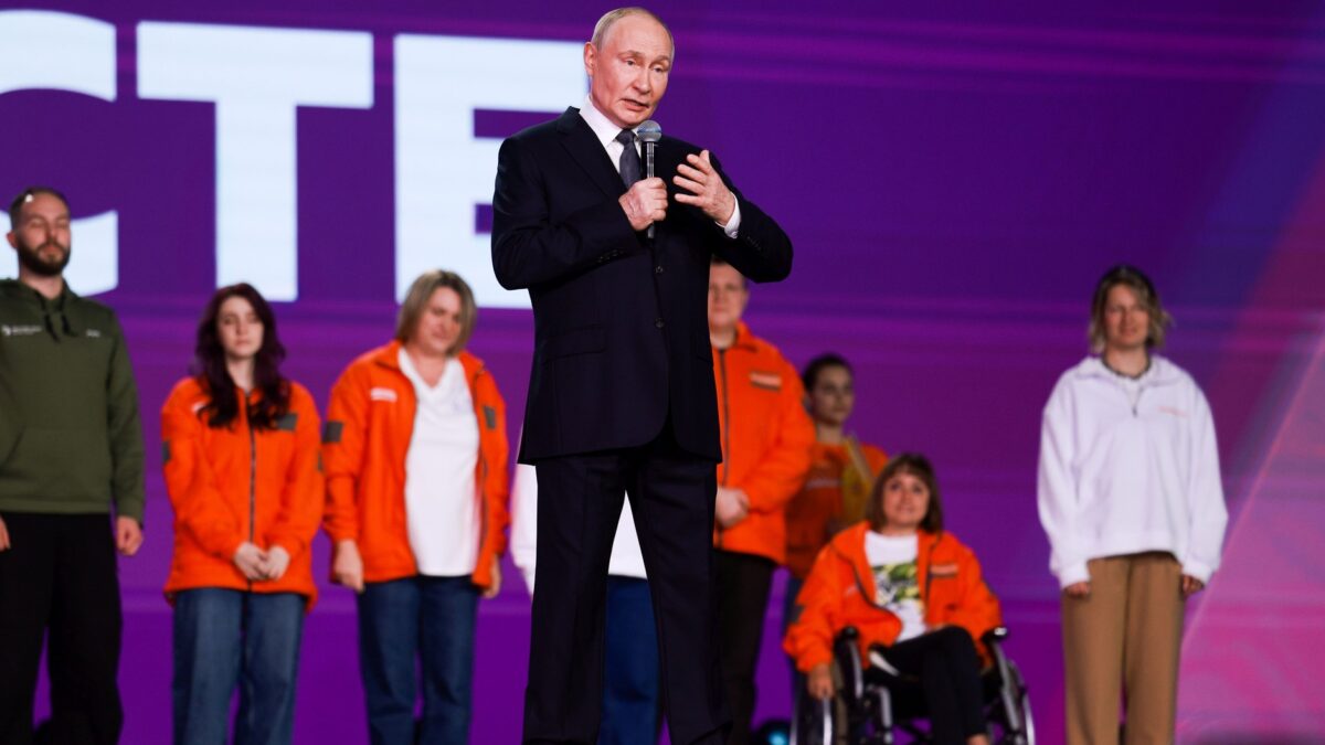 На Премии #МЫВМЕСТЕ Путин наградил психолога из Москвы