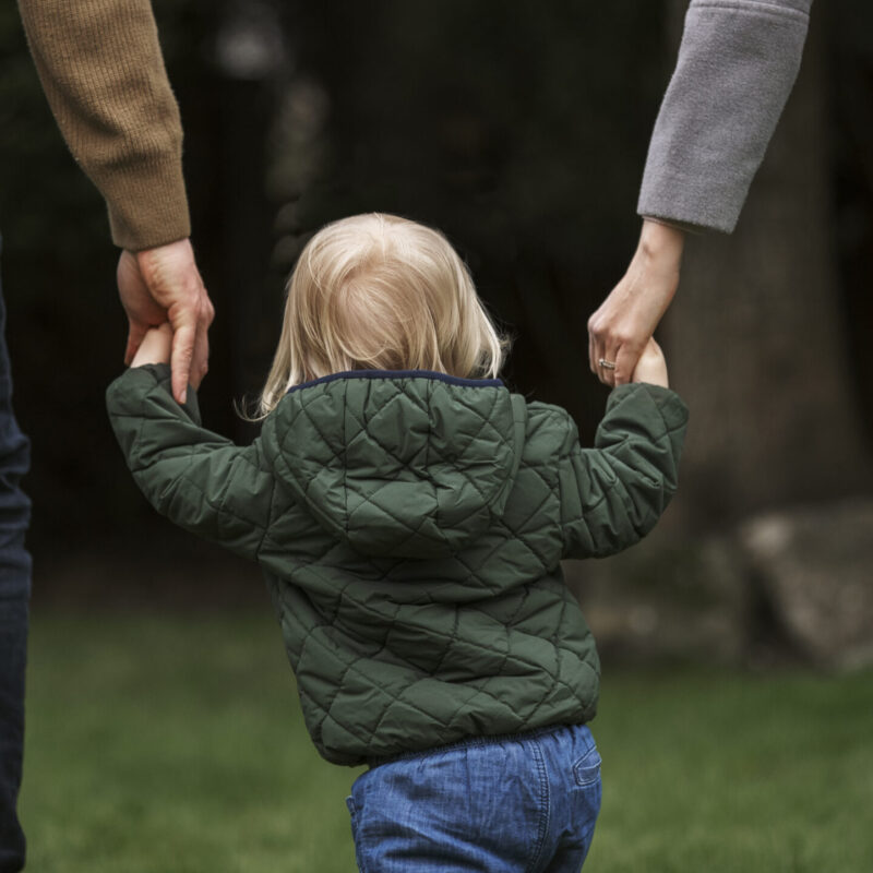 «Главное – не так, как у них»: как родительские модели переходят к детям