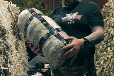 Своим нужно помогать!