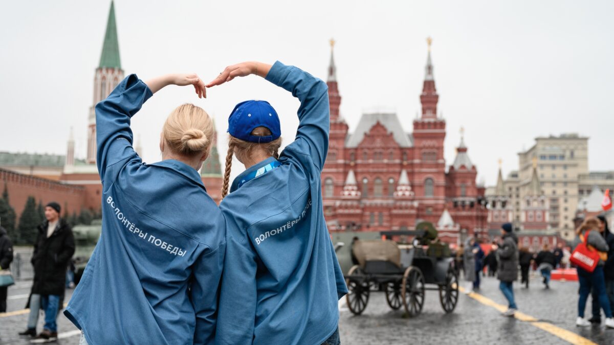 Волонтёры и СО НКО, которые помогают сохранить историческую память, получат поддержку