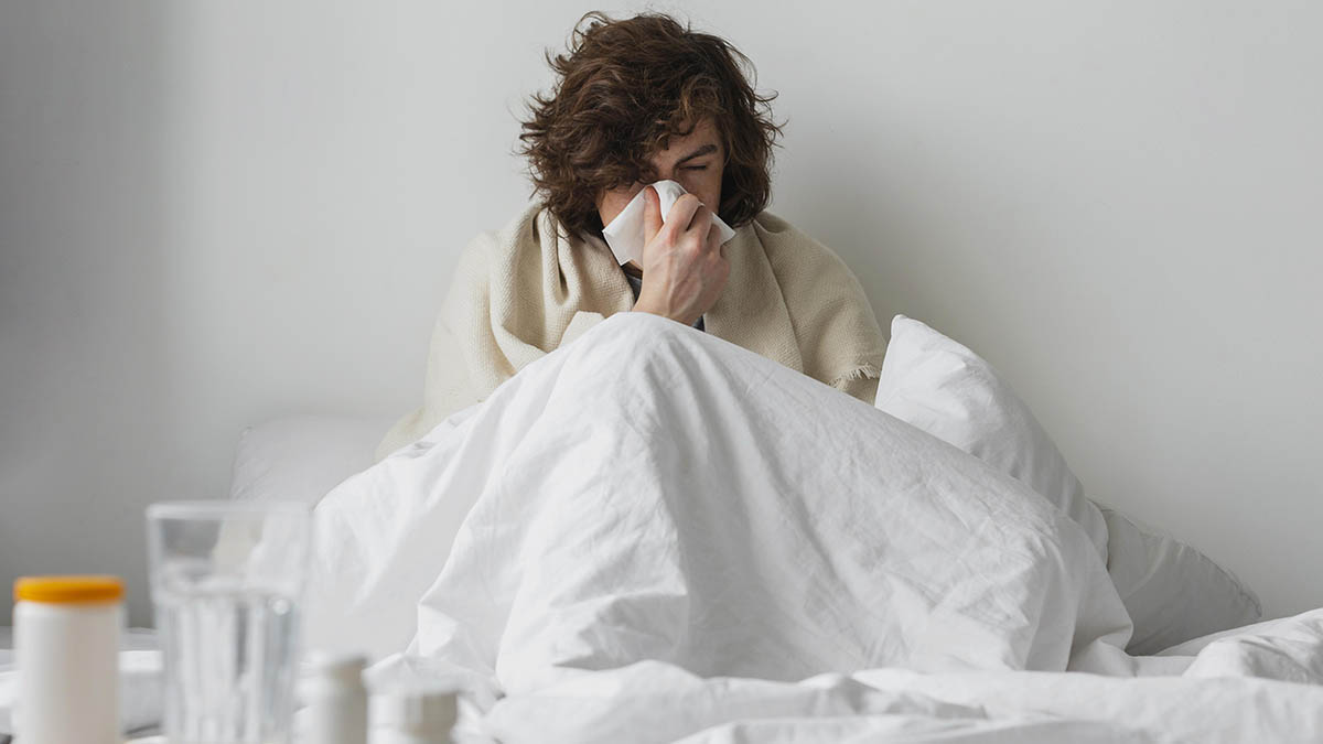 Гонконгский грипп накрывает Россию: что о нём известно и как уберечься