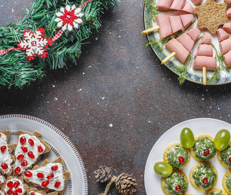 Быстро и вкусно: 8 новогодних чудо-закусок – от «Мандарина» до рулетиков в беконе