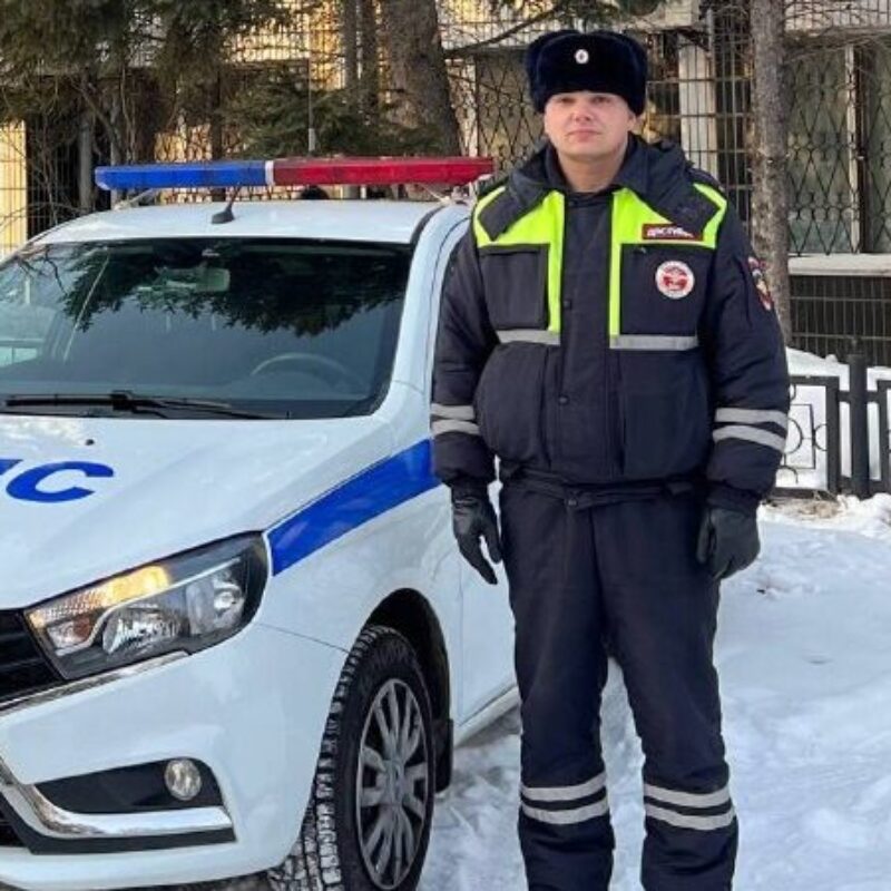 Полицейские спасли девочку, которая задыхалась