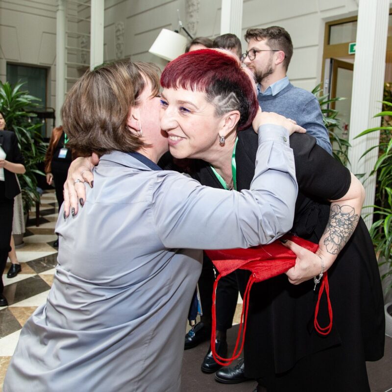 Чтобы не остаться наедине со страшным диагнозом: кто помогает женщинам с раком шейки матки?