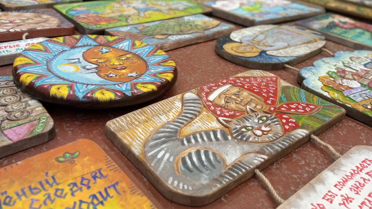 Вологодские добровольцы доставили в Алчевск экспонаты для художественной выставки